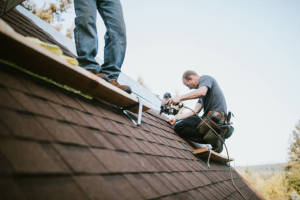Local Roofers in Lebanon Spg, NY